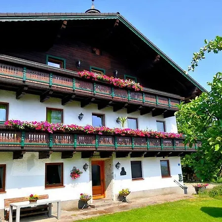 Schusterbauer Farm stay *